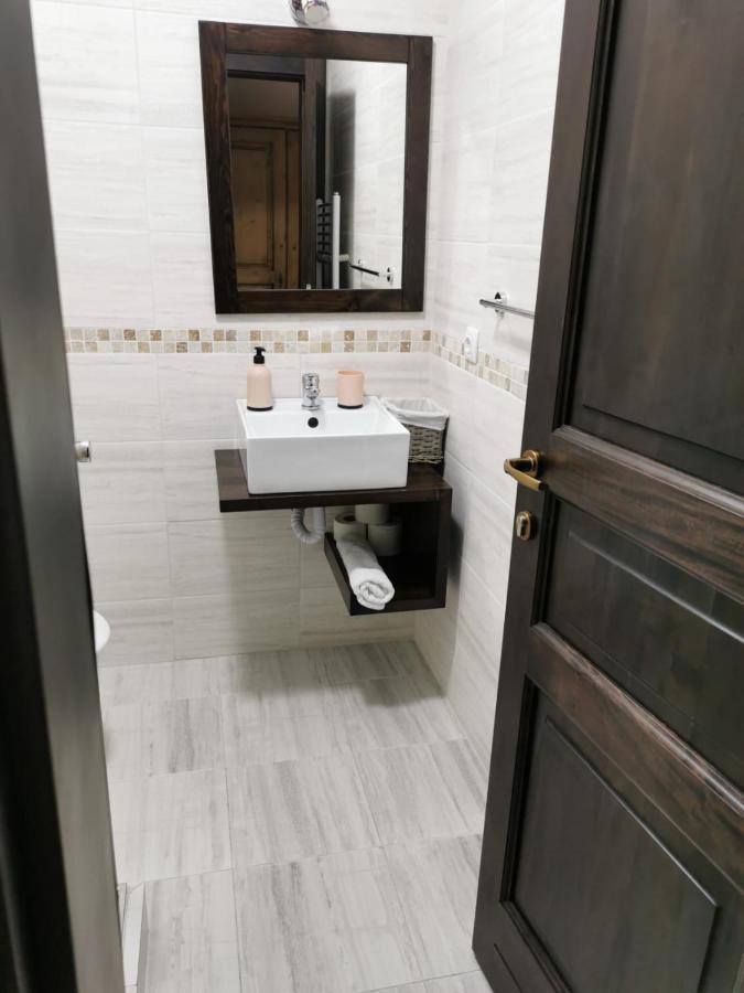 Mateo Transalpina Hotell Săsciori Exteriör bild