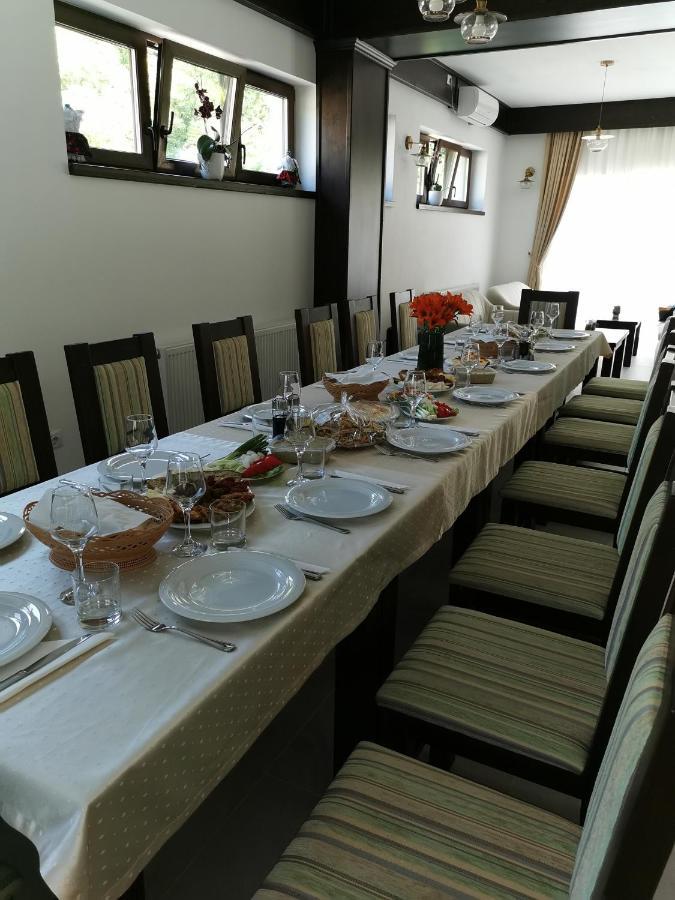 Mateo Transalpina Hotell Săsciori Exteriör bild